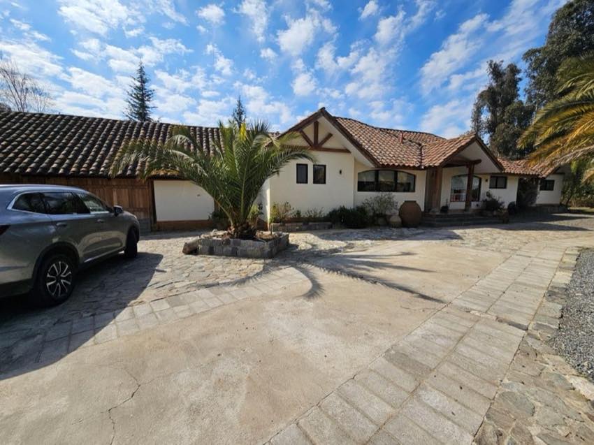 En venta hermosa y segura casa, San Carlos de la Esmeralda, Talca