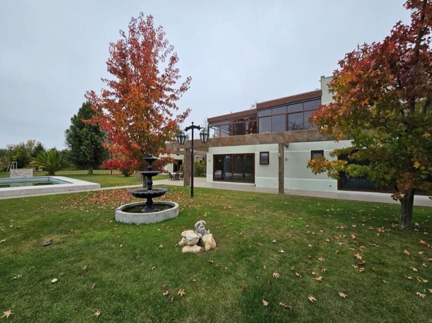 Vendo hermosa y segura casa en condominio cerrado, Talca